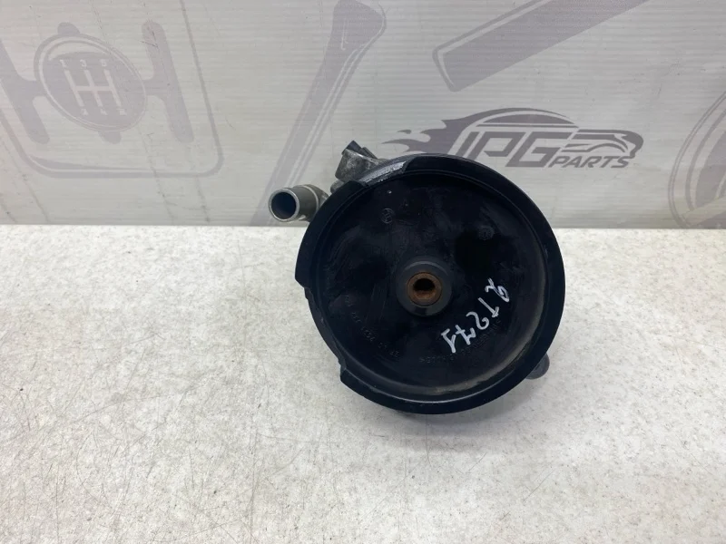 Насос гур Mercedes-benz C207