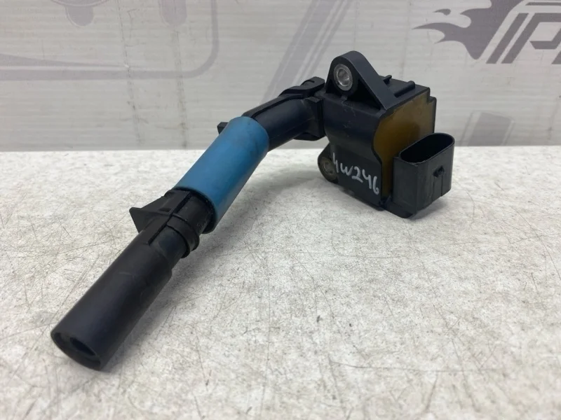 Катушка зажигания Mercedes-benz 2014 W246