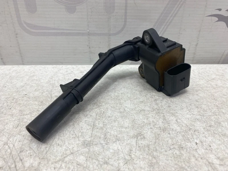 Катушка зажигания Mercedes-benz 2013 W212