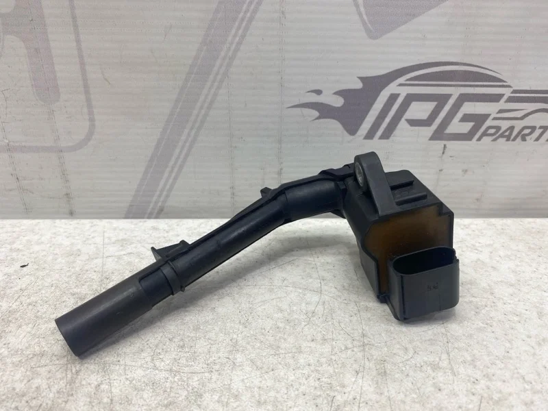 Катушка зажигания Mercedes-benz 2013 W212