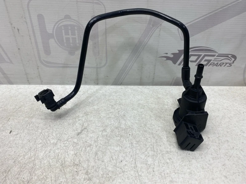 Клапан вентиляции топливного бака Mercedes-benz 2013 W212