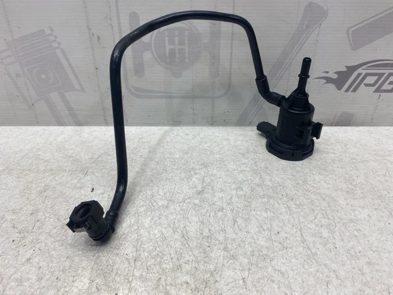 Клапан вентиляции топливного бака Mercedes-benz 2014 W212