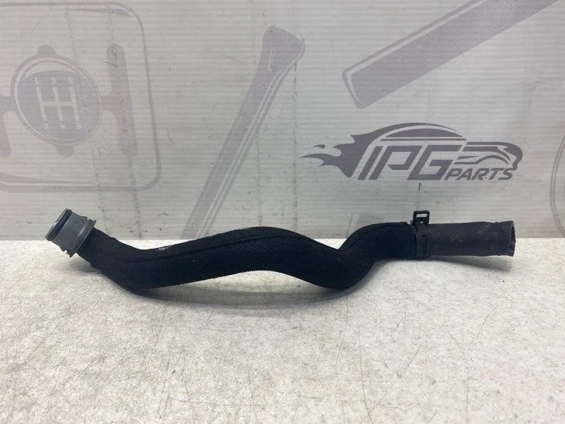 Патрубок ож Mercedes-benz 2013 W212