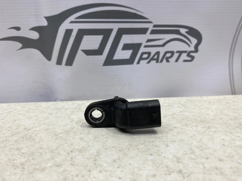 Датчик распредвала Mercedes-benz CLS 2014 X218