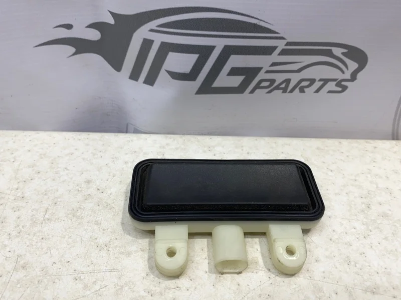 Кнопка крышки багажника Mercedes-benz W212