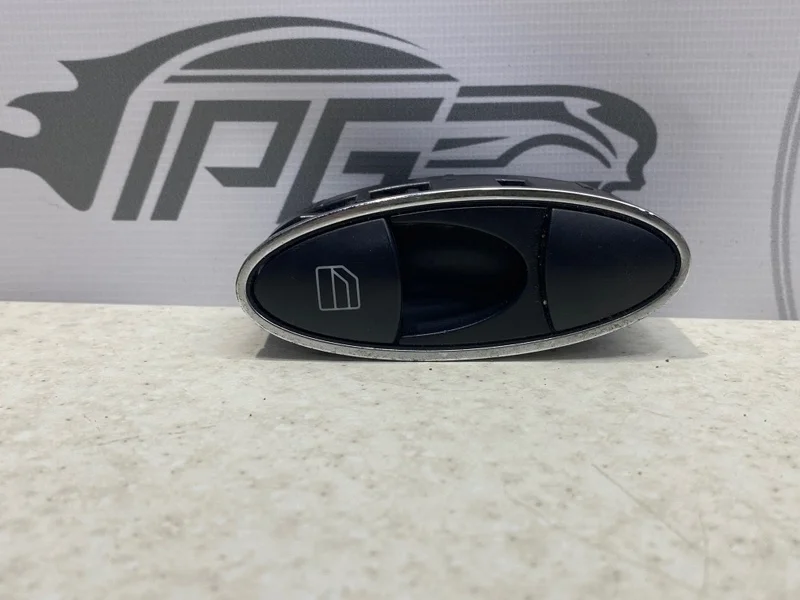 Кнопка стеклоподъемника пассажирская дверь Mercedes-benz 2002 W211