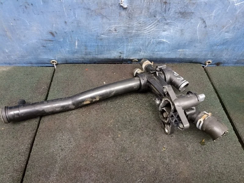 Корпус термостата Skoda Octavia A5 2012 03C121026AC 1.4 CAXA