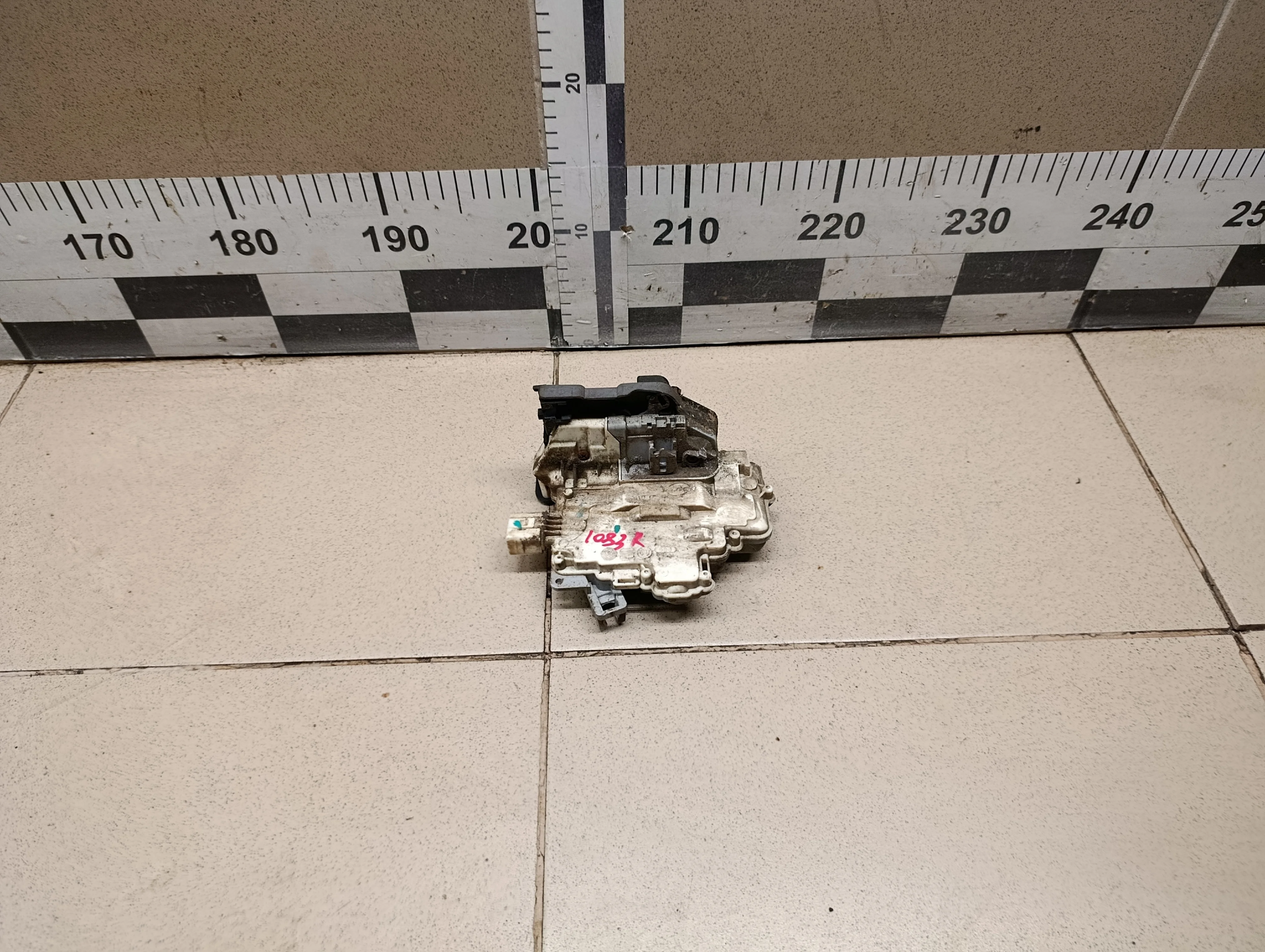 Замок двери передней правой A5/S5 [8T] Coupe/Sportback 2008-2016