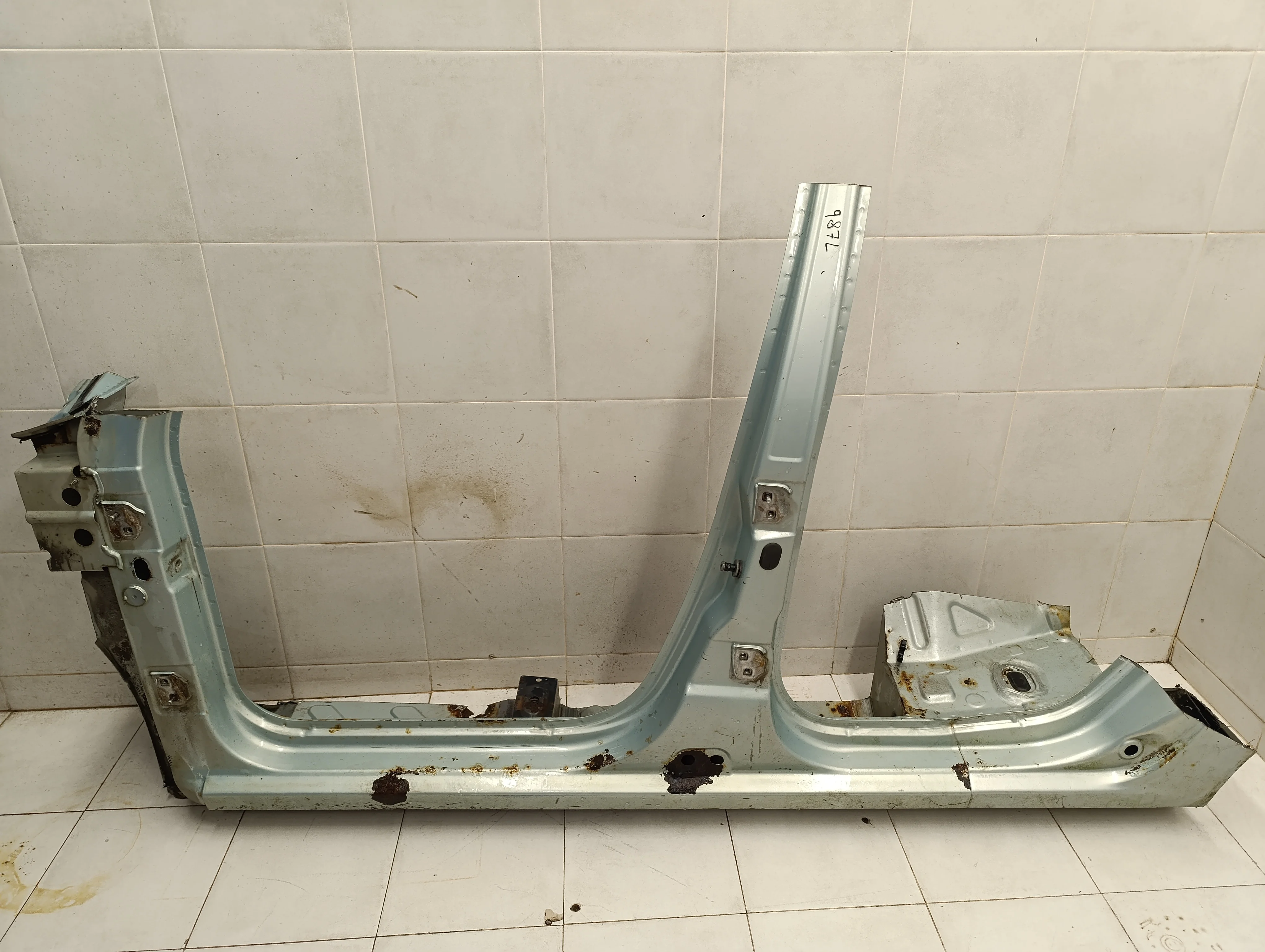 Порог со стойкой левый Logan 2005-2014