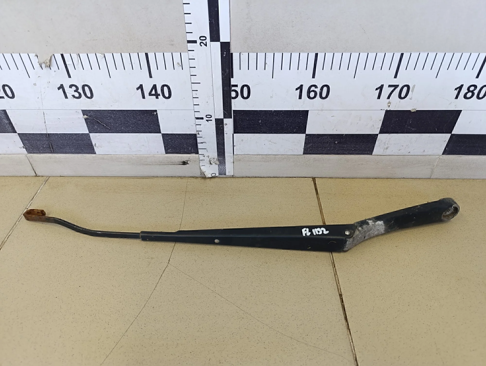 Поводок стеклоочистителя передний левый Polo (Sed RUS) 2011>