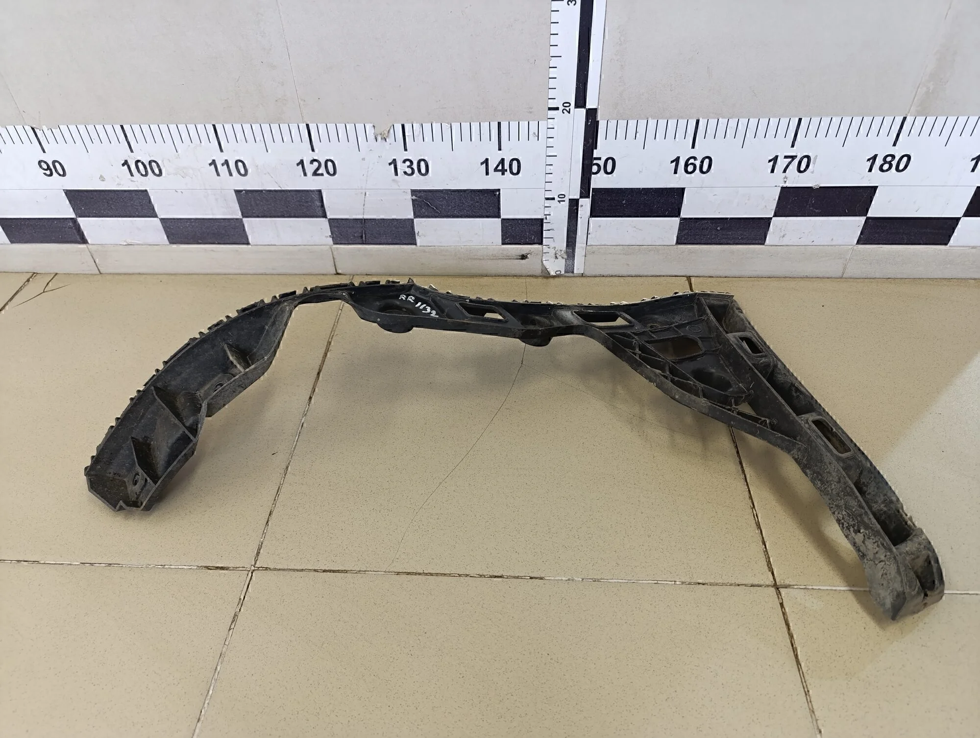 кронштейн заднего бампера Polo (Sed RUS) 2011>