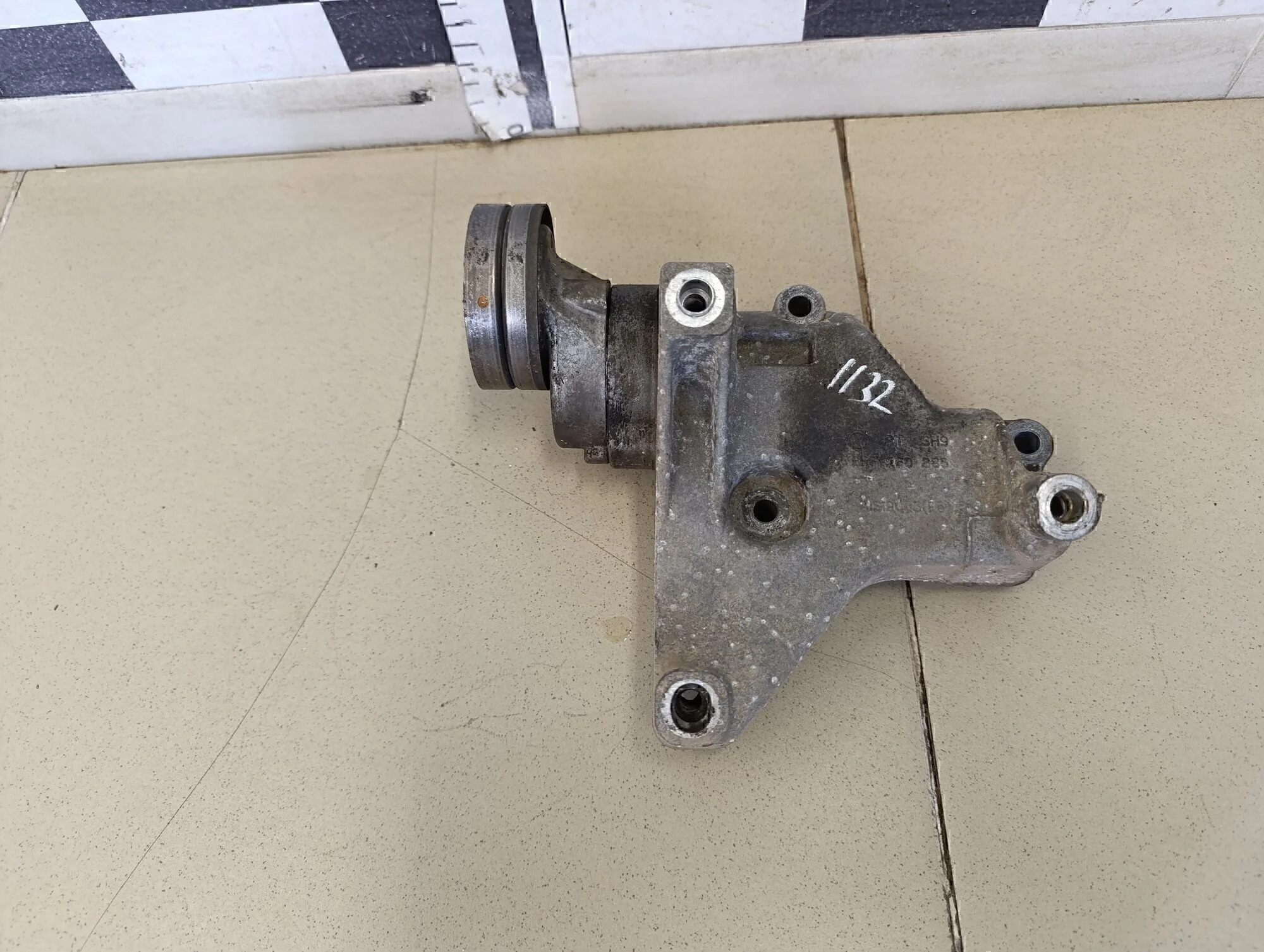 Натяжитель ремня Passat [B6] 2005-2010