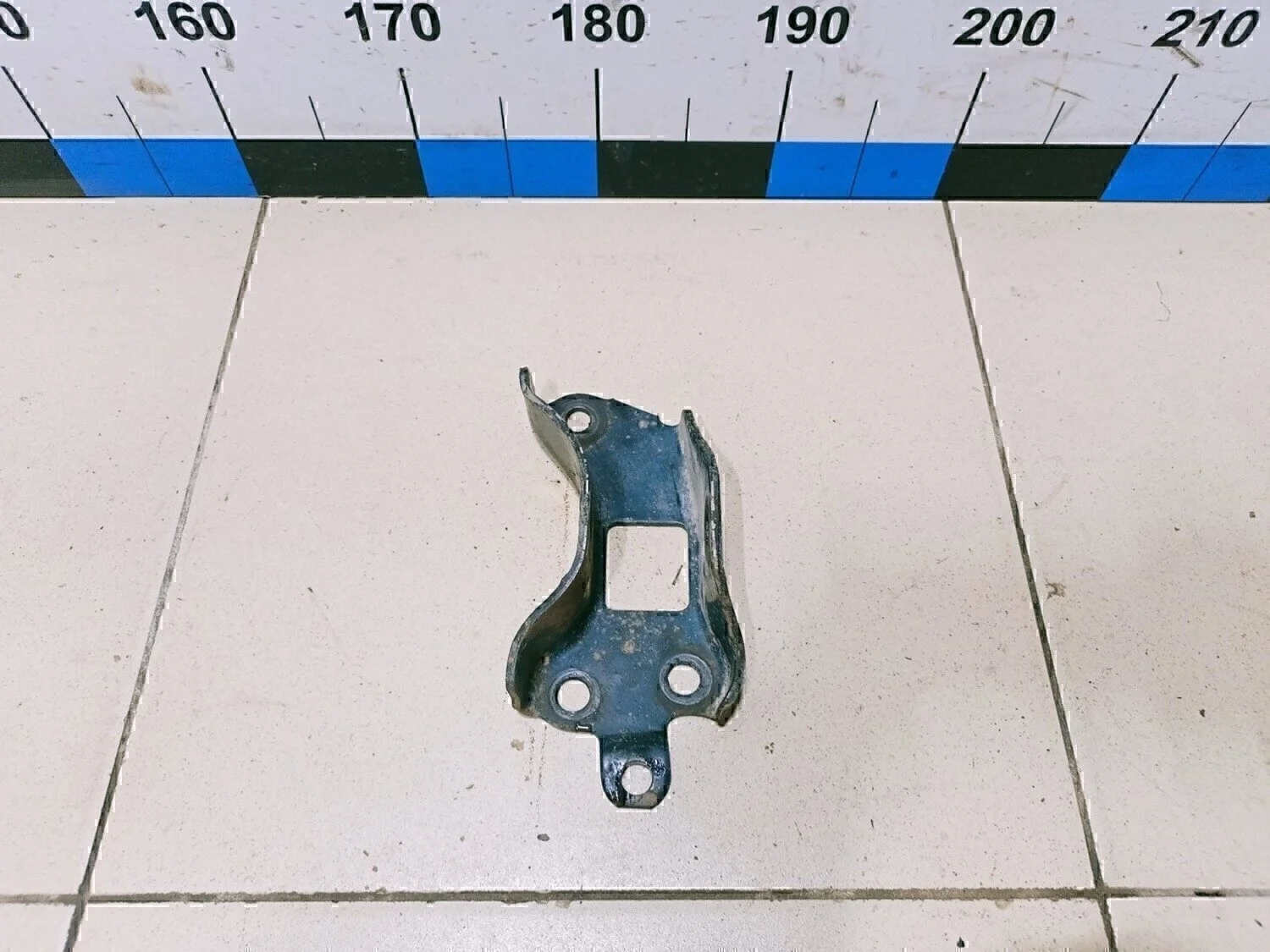 Кронштейн заднего рычага RAV 4 2006-2013