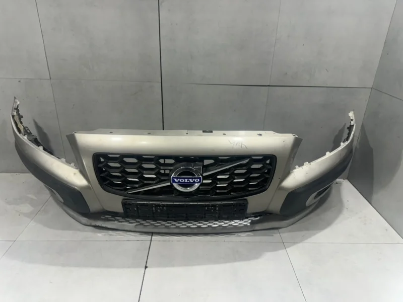 Бампер передний Volvo XC70