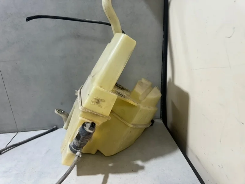 Бачок омывателя лобового стекла Volvo XC90