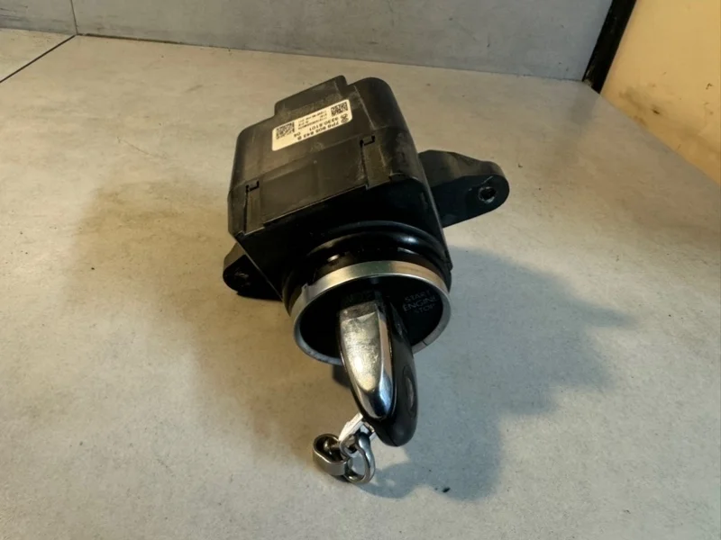 Замок зажигания Volkswagen Touareg 2012