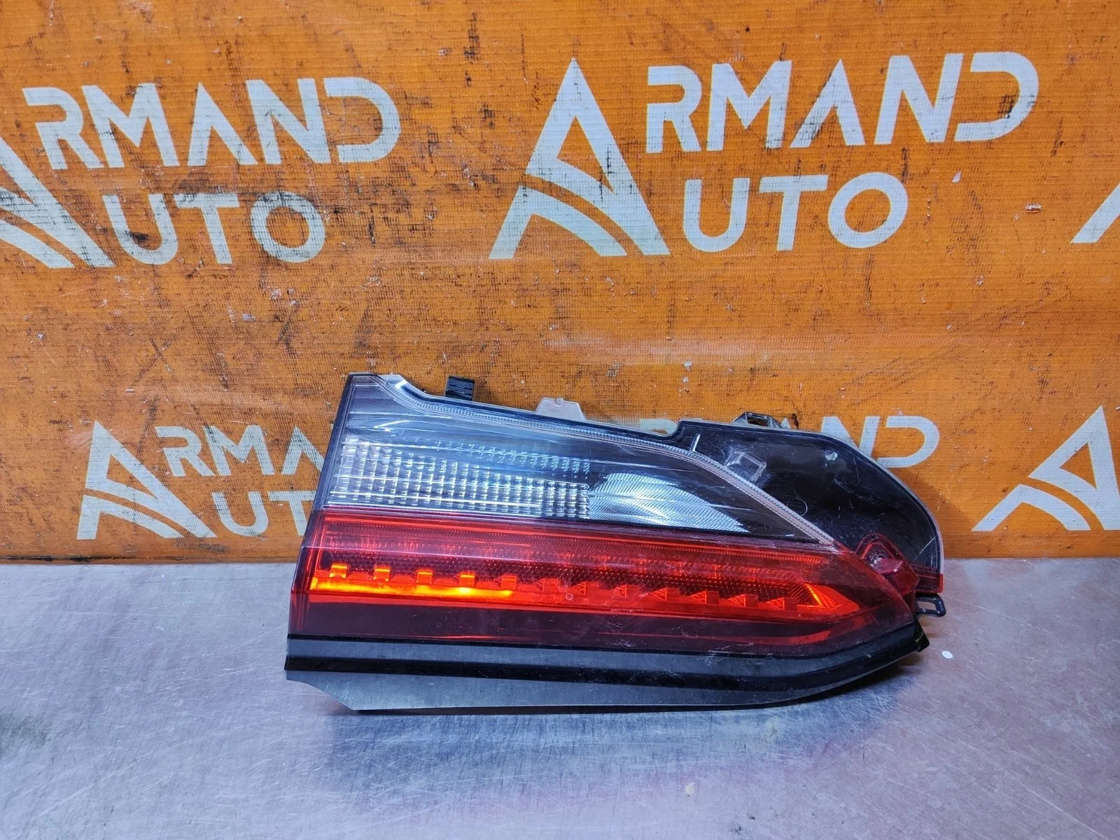 Фонарь внутренний Toyota RAV4 2018-нв 5 XA50