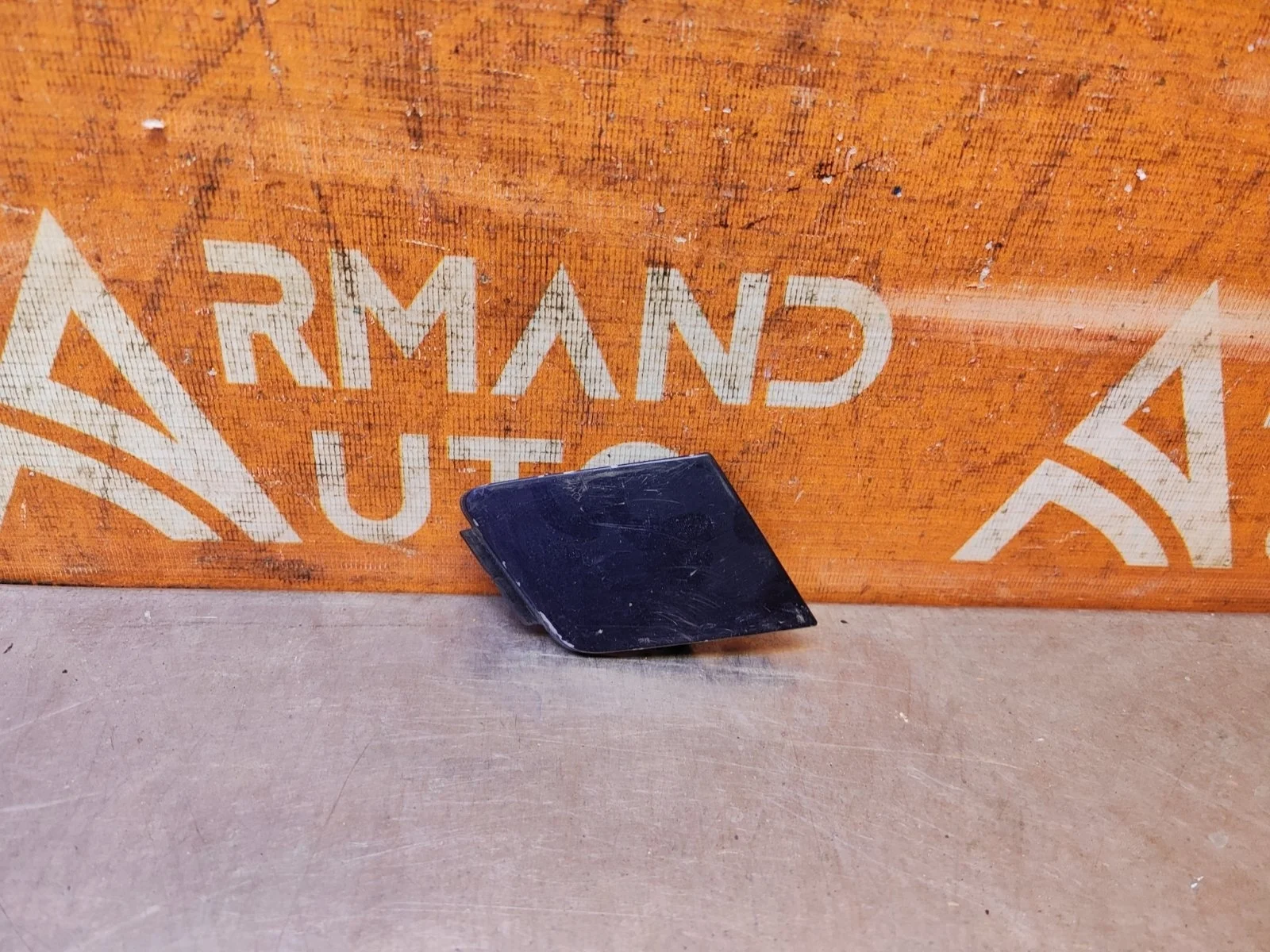 Заглушка буксировочного крюка Volkswagen Tiguan 2011-2016