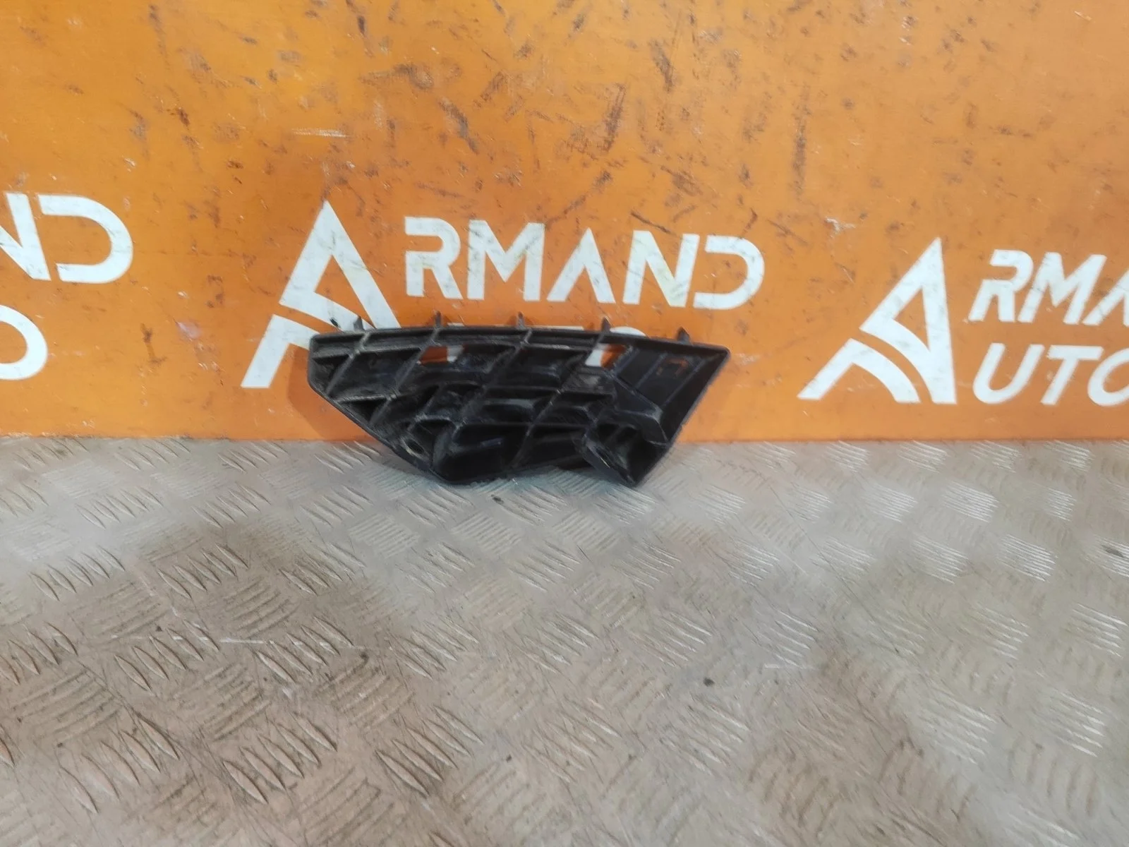 Кронштейн бампера Hyundai Santa Fe 2012-2019 3 DM