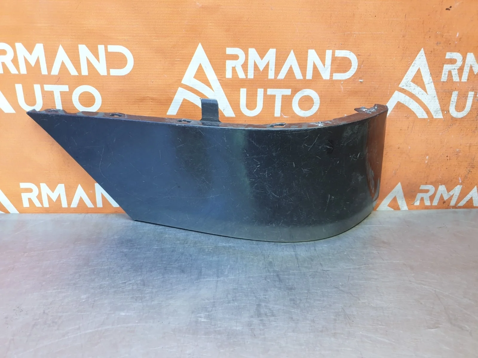 Накладка бампера Lexus LX 2015-2023 URJ200