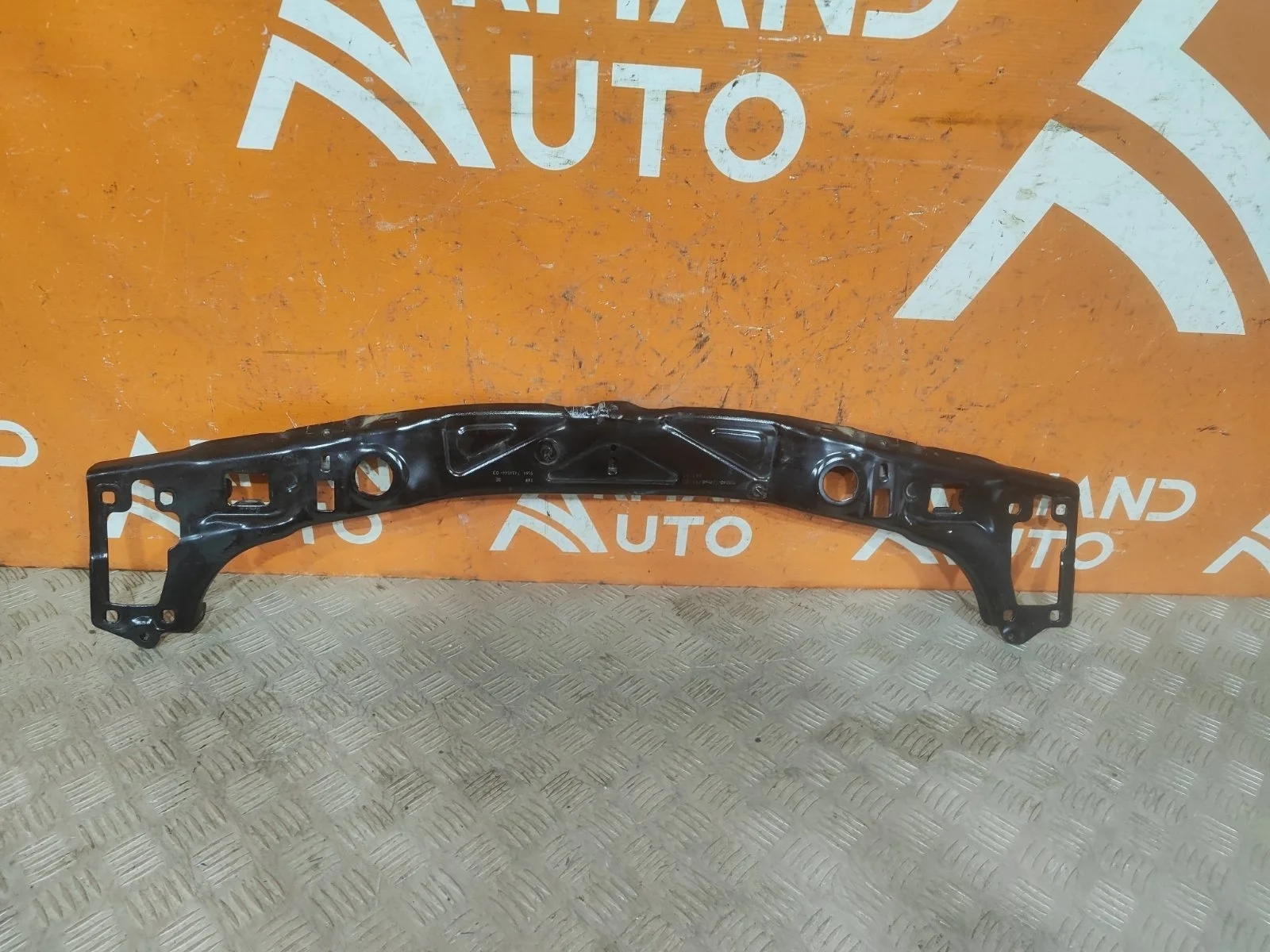 Панель передняя (суппорт радиатора) верхняя BMW X1 2015-2022 F48