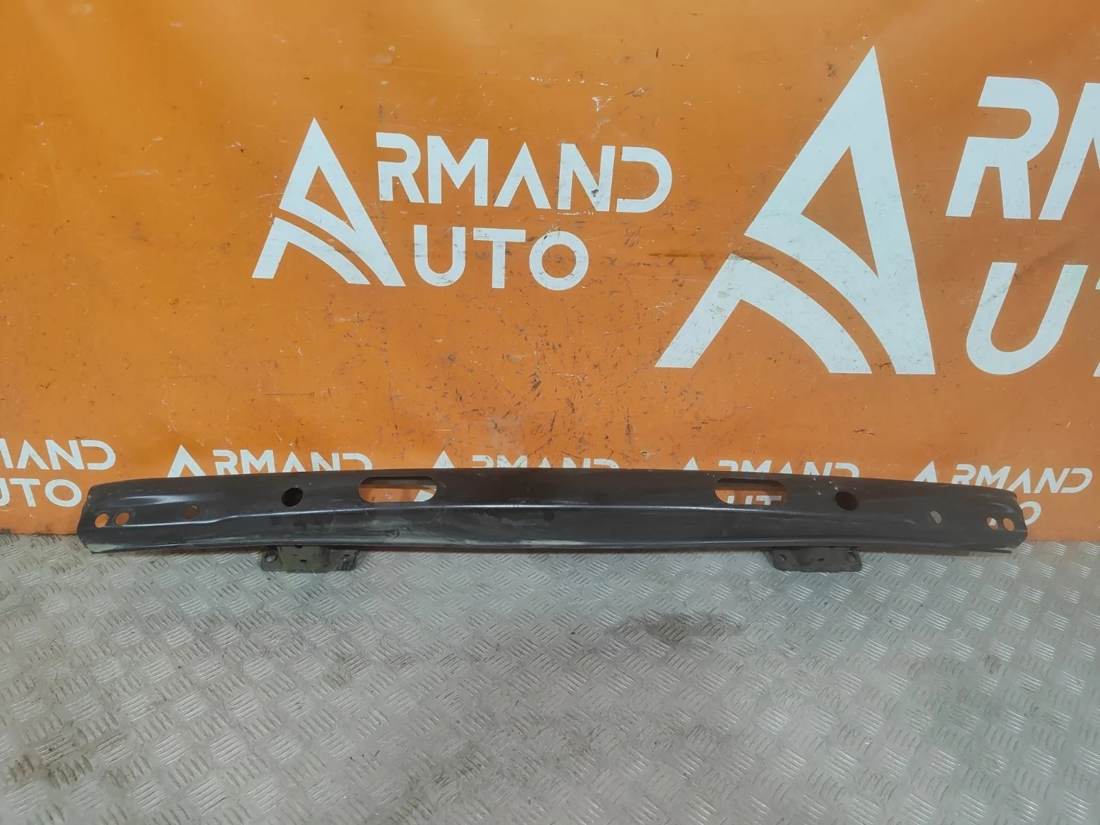 Усилитель бампера Volkswagen Transporter 2015-нв T6