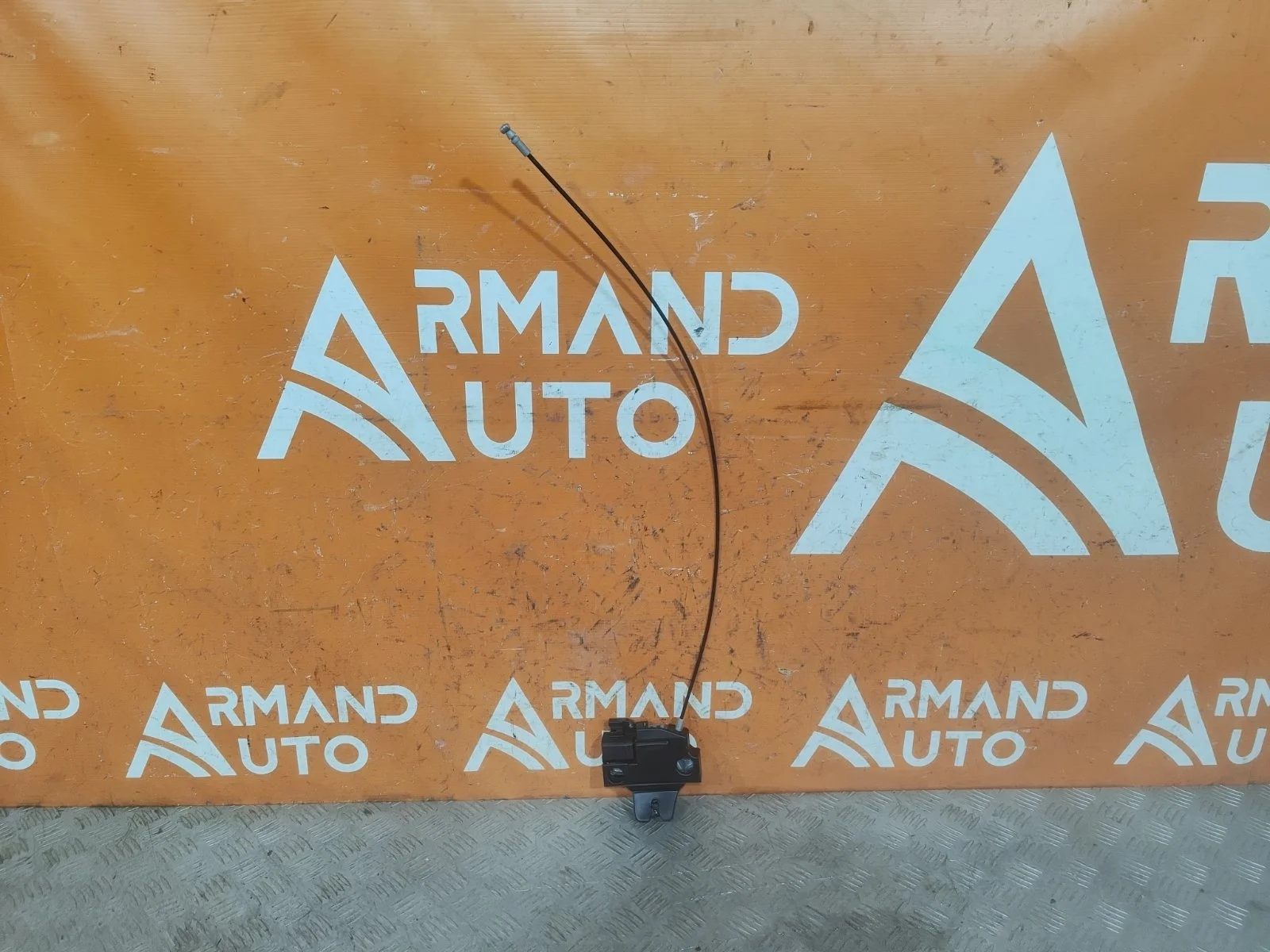 Замок крышки багажника Toyota Camry 2017-нв 8 XV70