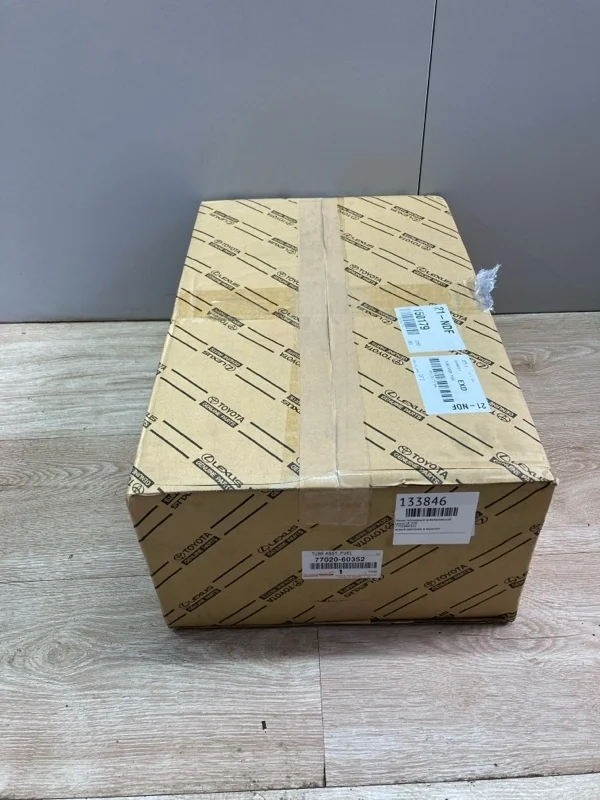 Насос топливный электрический Lexus Lx 570 7702060352