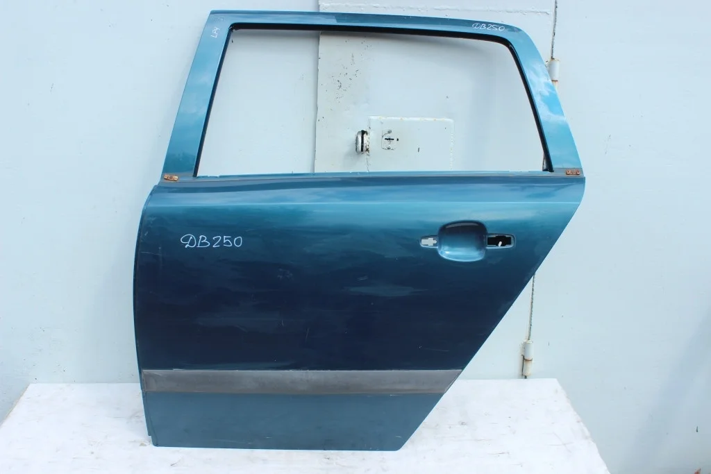 Дверь задняя левая универсал Opel Astra H ДВ250