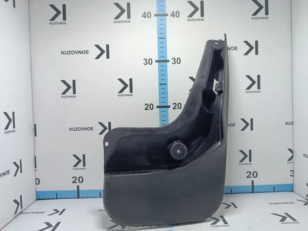Брызговик Ford Focus 2011 CB8
