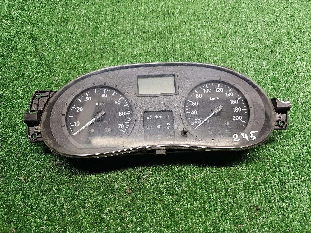 Панель приборов Renault Logan I