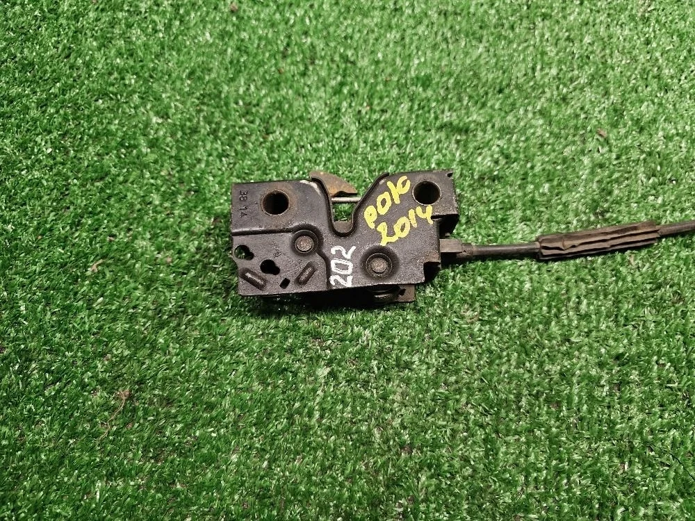 Замок капота Volkswagen Polo