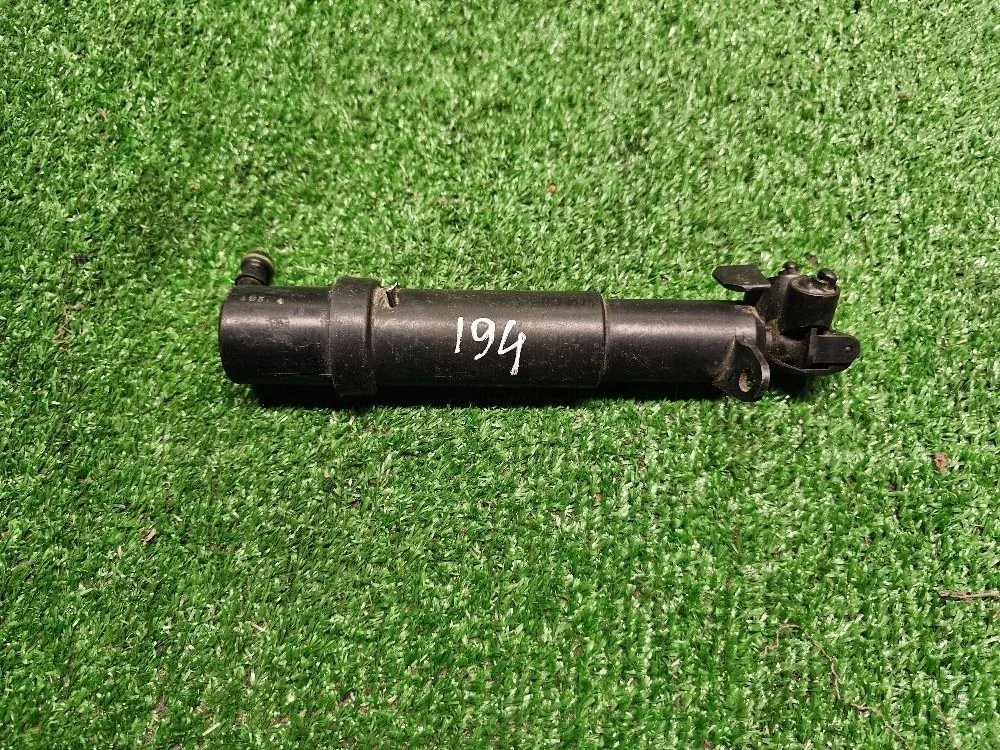 Форсунка омывателя фары Mercedes W210