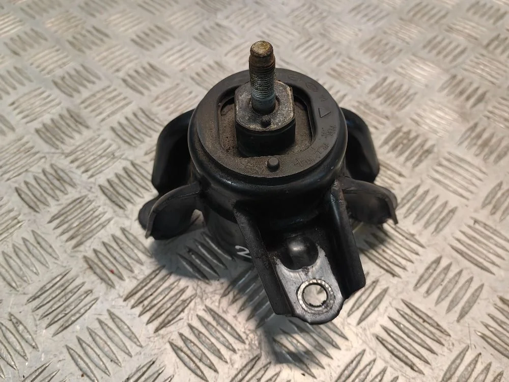 Опора двигателя правая Hyundai Solaris