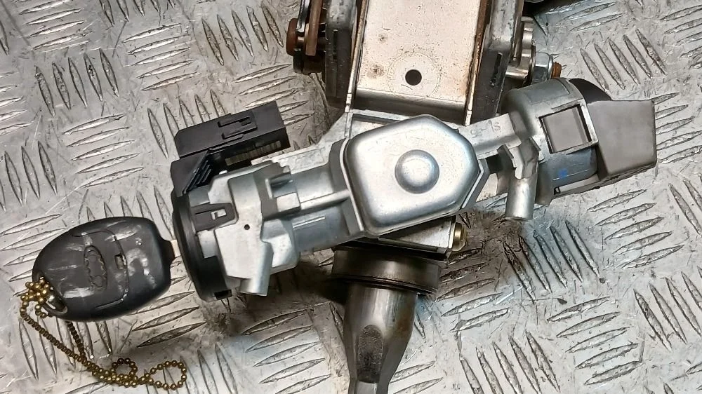 Замок зажигания на Ford Focus 2