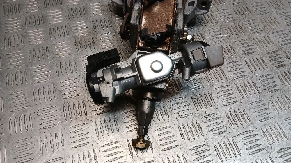 Замок зажигания на Ford Focus 2