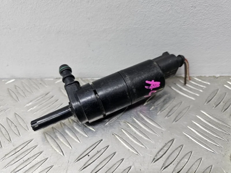 Моторчик омывателя фар Volkswagen Passat B6