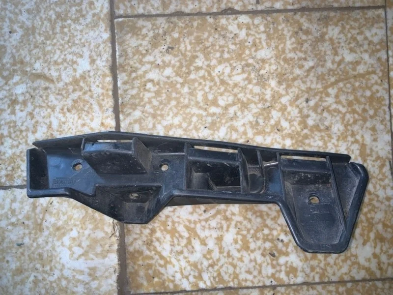 Кронштейн переднего бампера Renault Master 2010