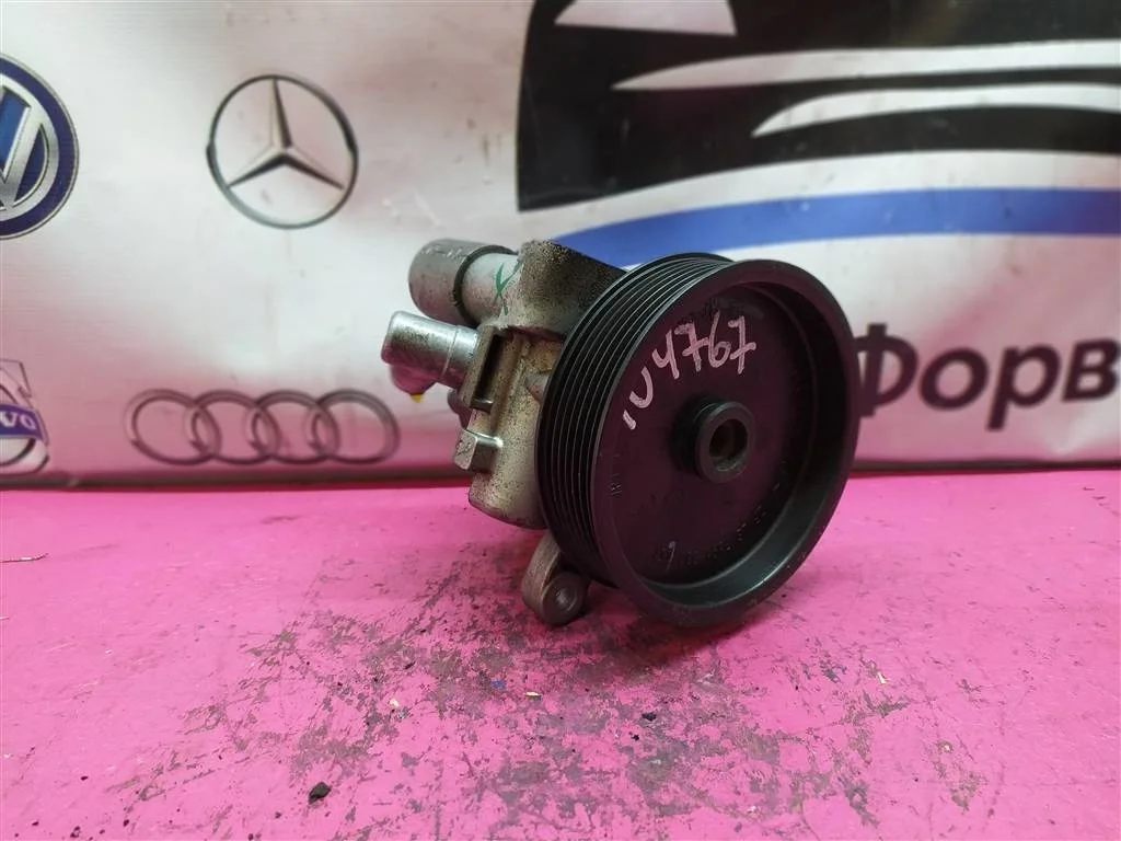 Насос ГУР MB W212 3,0 OM642 2009-2016 A0064664801