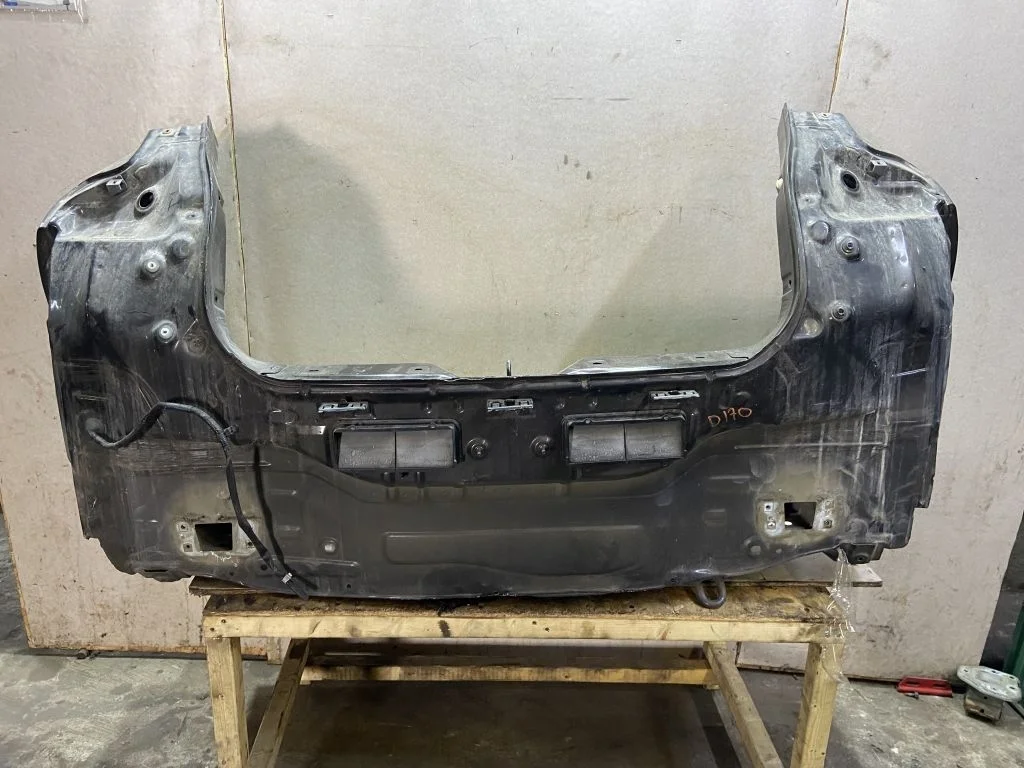 Панель задка Nissan Juke F15 2016