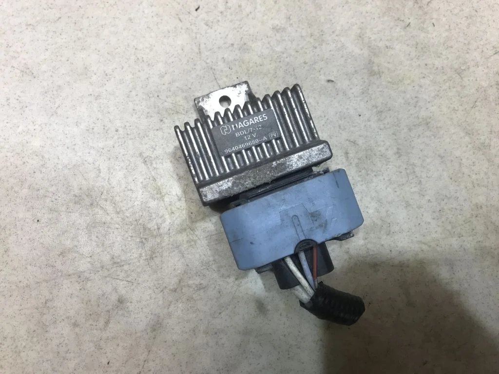 Реле свечей накала NIssan Renault 9640469680