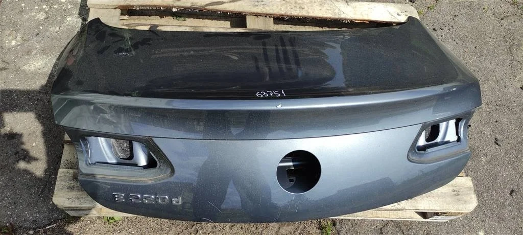 Крышка багажника (дверь 3-5) A2136200130  2.0 Бен