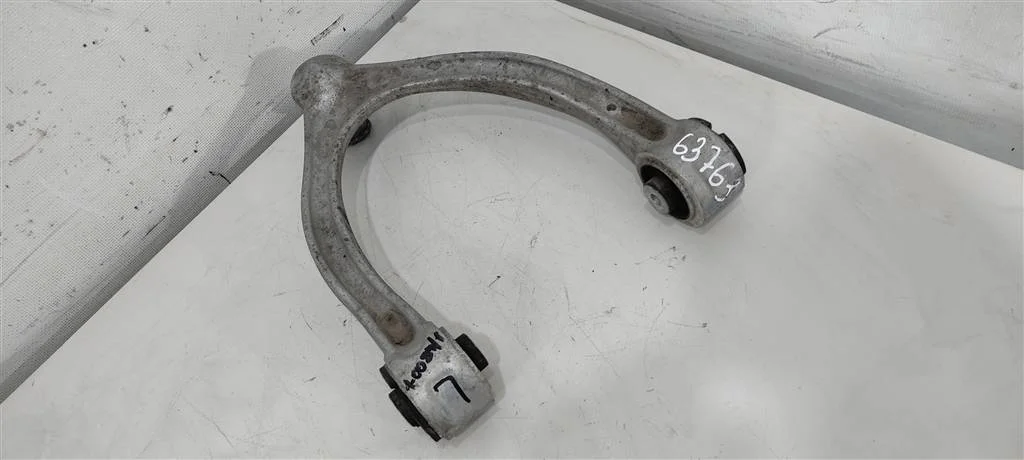 Рычаг передний левый A2053305501  2.0 Бензин Merc