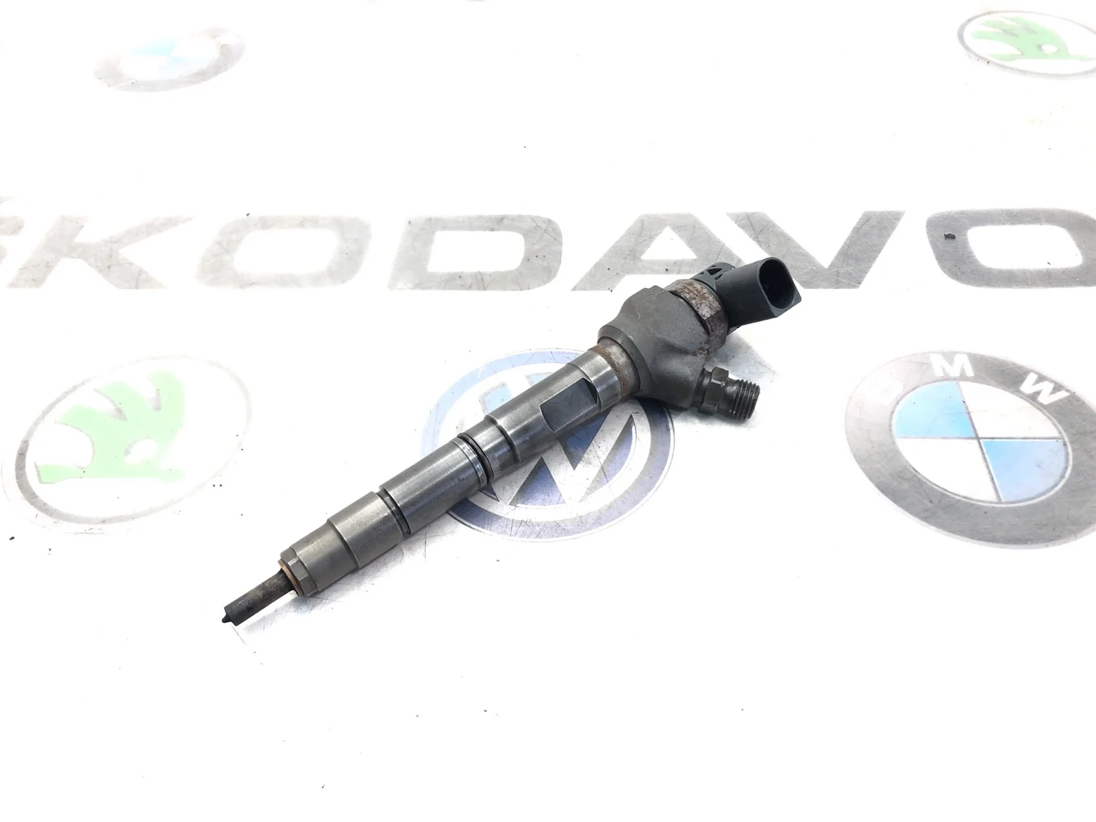 Топливная форсунка Skoda Yeti 2014 03L130277Q 5L 2.0 CFHC