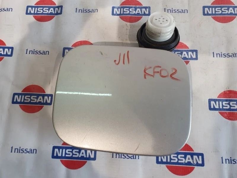 Лючок топливного бака Nissan Qashqai 2015 G88304EAMA J11 HRA2, задний