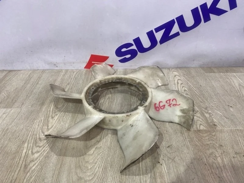 Вентилятор охлаждения радиатора Mitsubishi Pajero 2009