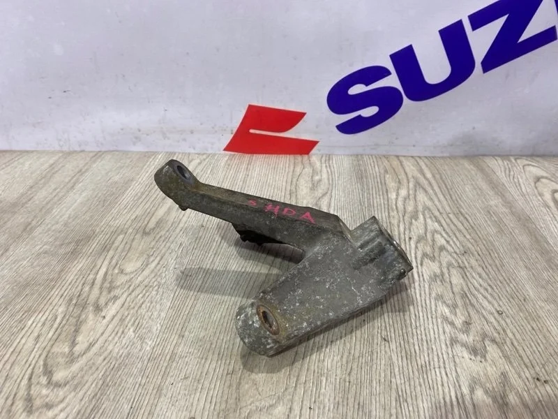 Кронштейн кпп FORD FOCUS 2 2005