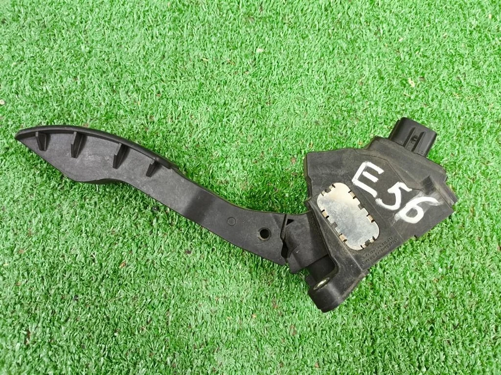 Б.у. педаль газа TOYOTA COROLLA ZRE151 TOYOTA COROLLA ZRE151