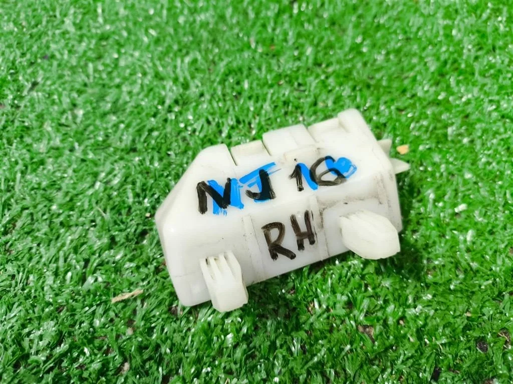 Б.у. крепление бампера зад NISSAN QASHQAI J10 NISSAN QASHQAI J10