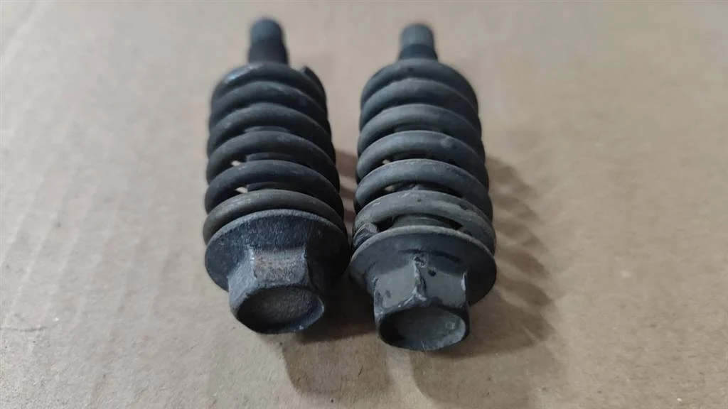 Б.у. болт MITSUBISHI GRANDIS NA4W MITSUBISHI GRANDIS NA4W